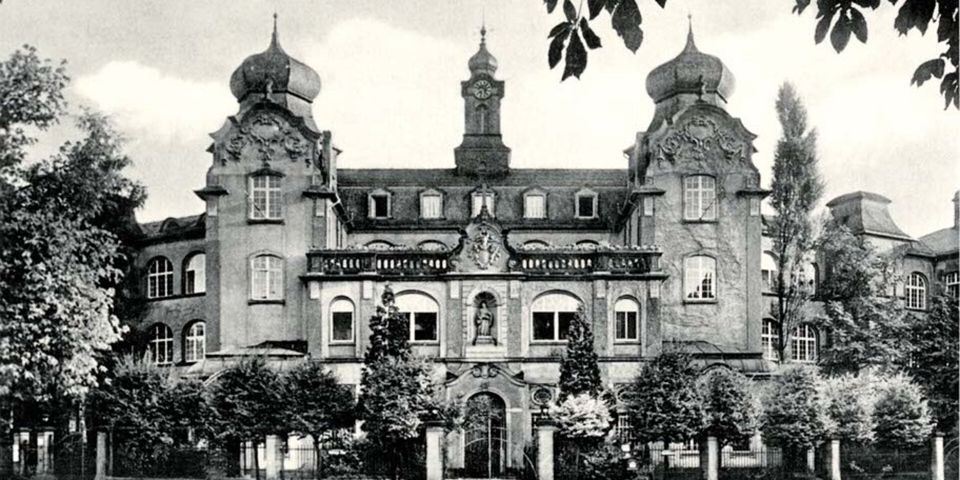 Historische Fotografie des Bürgerhospitals